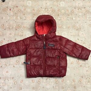 Patagonia Hi-Loft Down Hooded Sweater 6-12 months